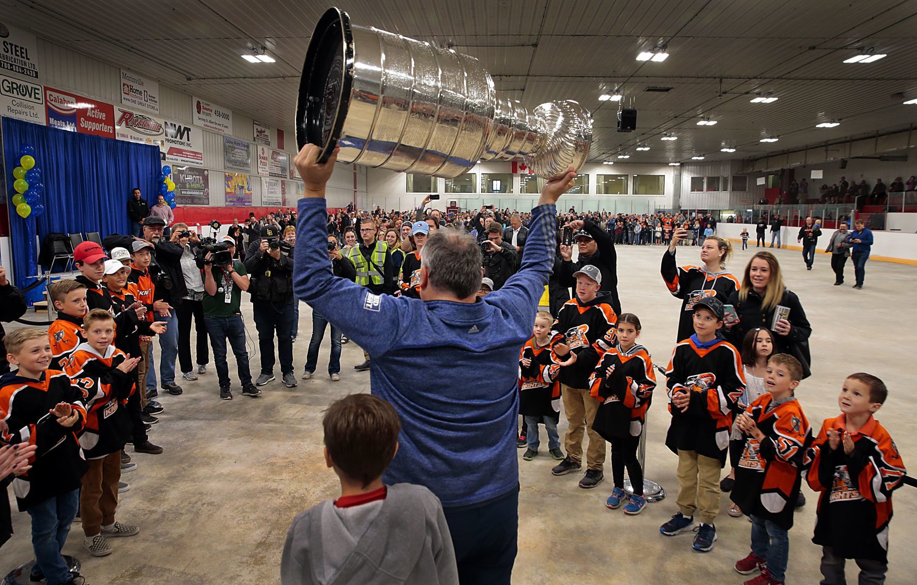 The road to Calahoo welcomes the Stanley Cup